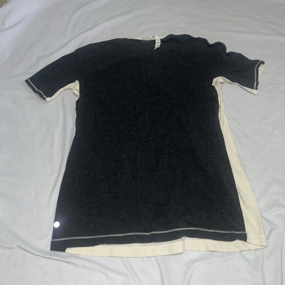 Lululemon Sz 12 White And Gray Casual Work Out Shirt - Picture 4 of 5